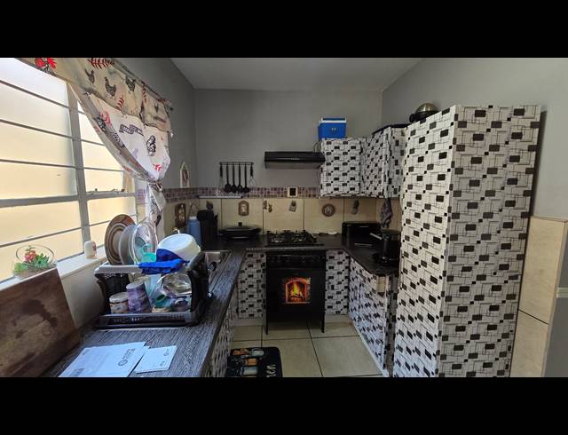2 BEDROOM SECTIONAL TITLE FOR SALE IN SOUTH CREST